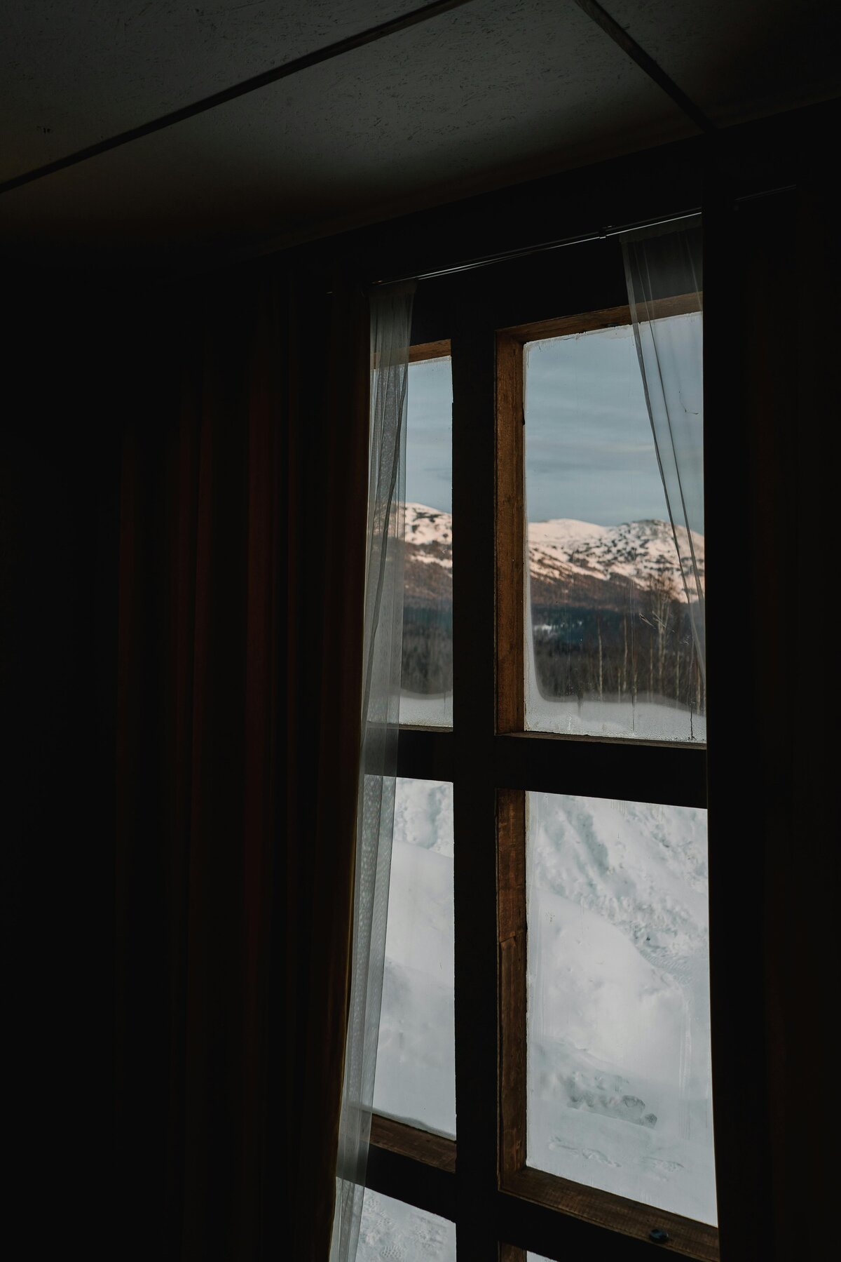 pexels-mikhail-nilov-6933167