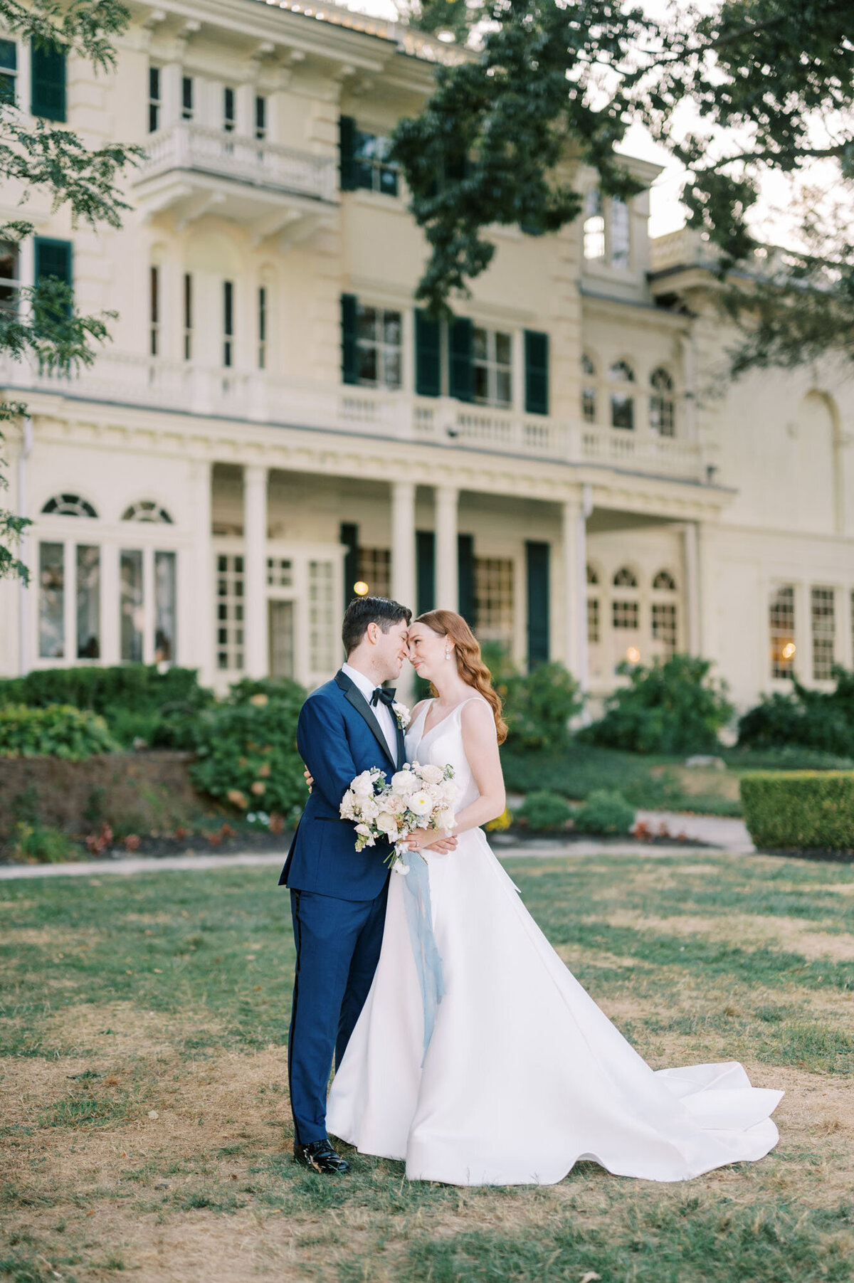 jaclyn-fisher-events-planning-romantic-riverfront-garden-wedding-in-philadelphia-61