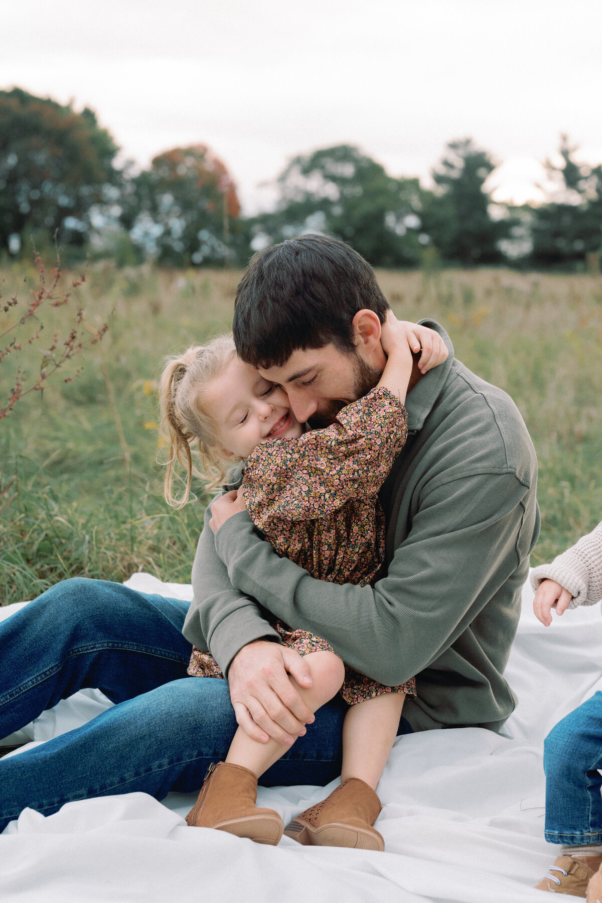 Brooke Lacombe is an Ottawa, Ontario based family photographer, specializing in motherhood, maternity, newborn and family fine art photography.