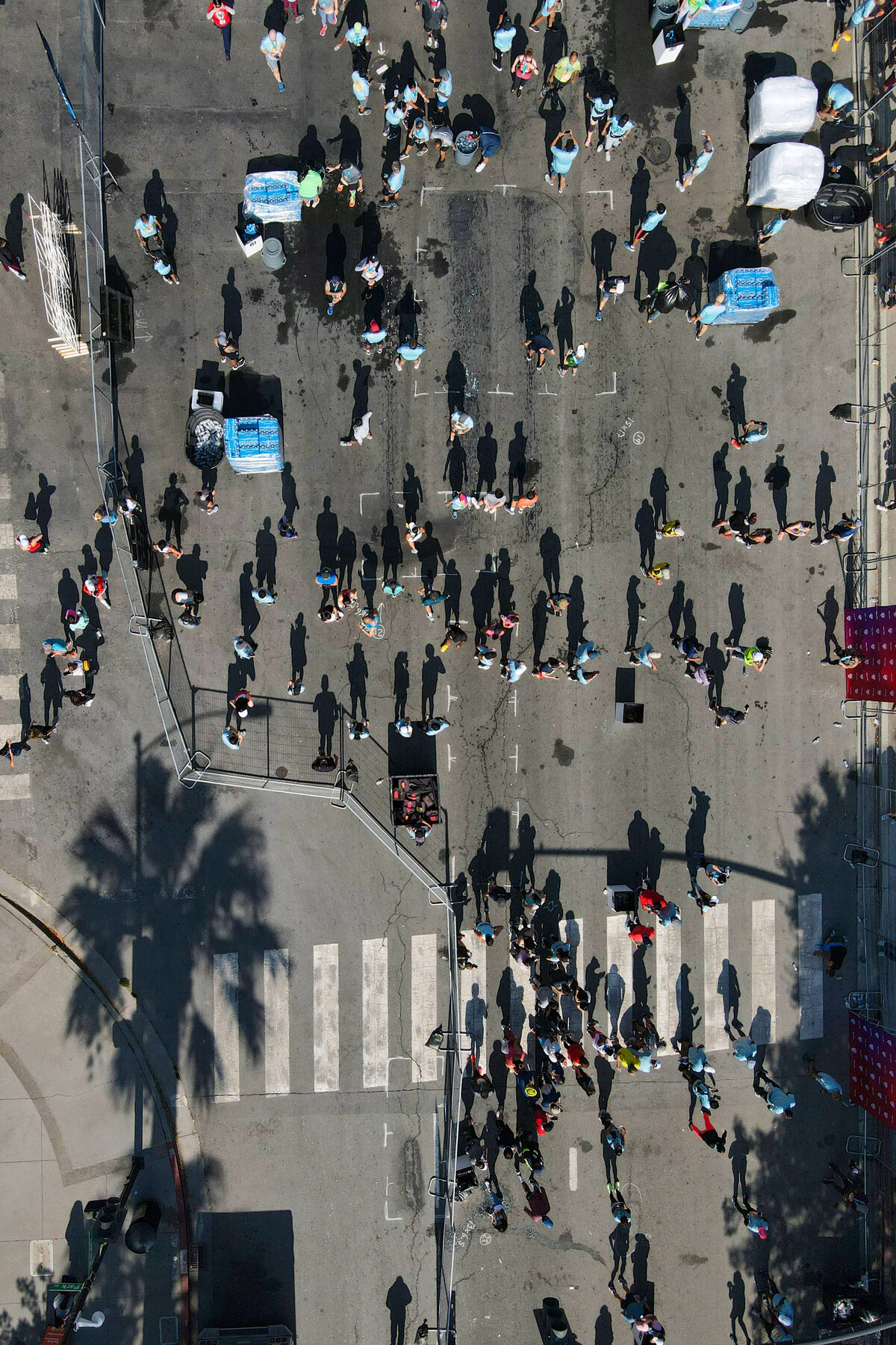 kansas-city-sports-photography-0213-overhead-view-of-crowd-on-street