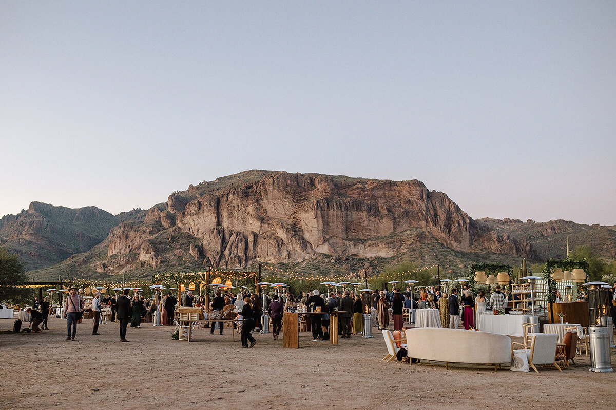 Nell+Matt_SuperstitionDesertAZWedding_2022_MASHAIDA-1573