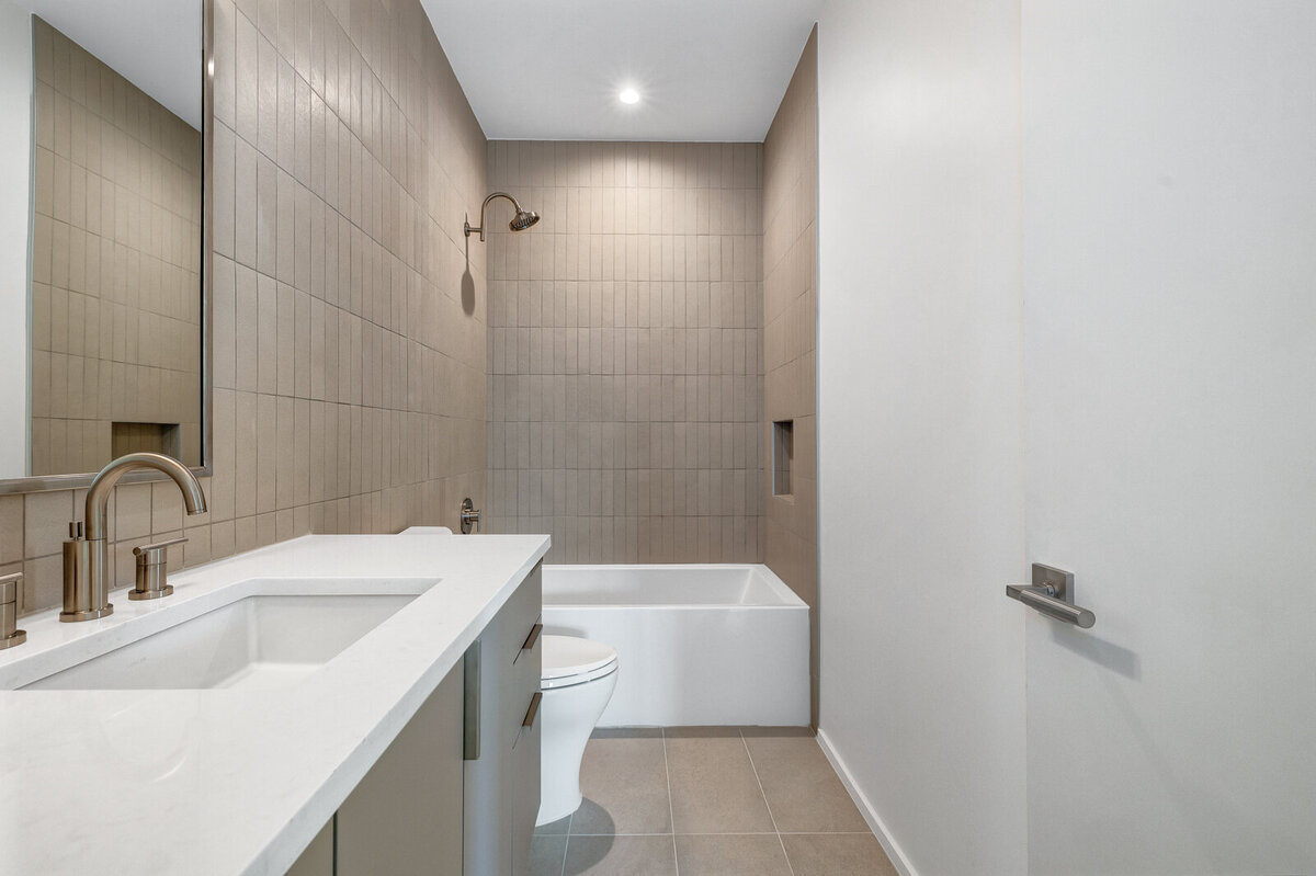 2707-toro-canyon-bathroom-2