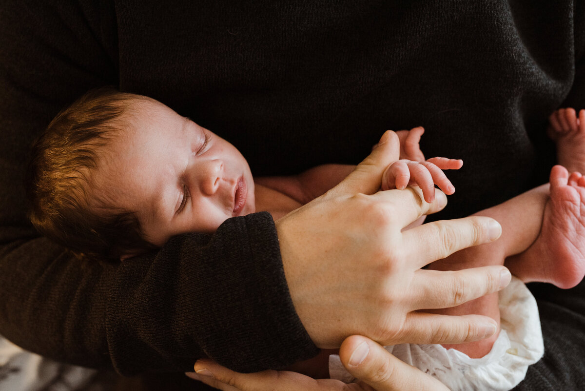 toronto-family-maternity-at-home-new-born-12