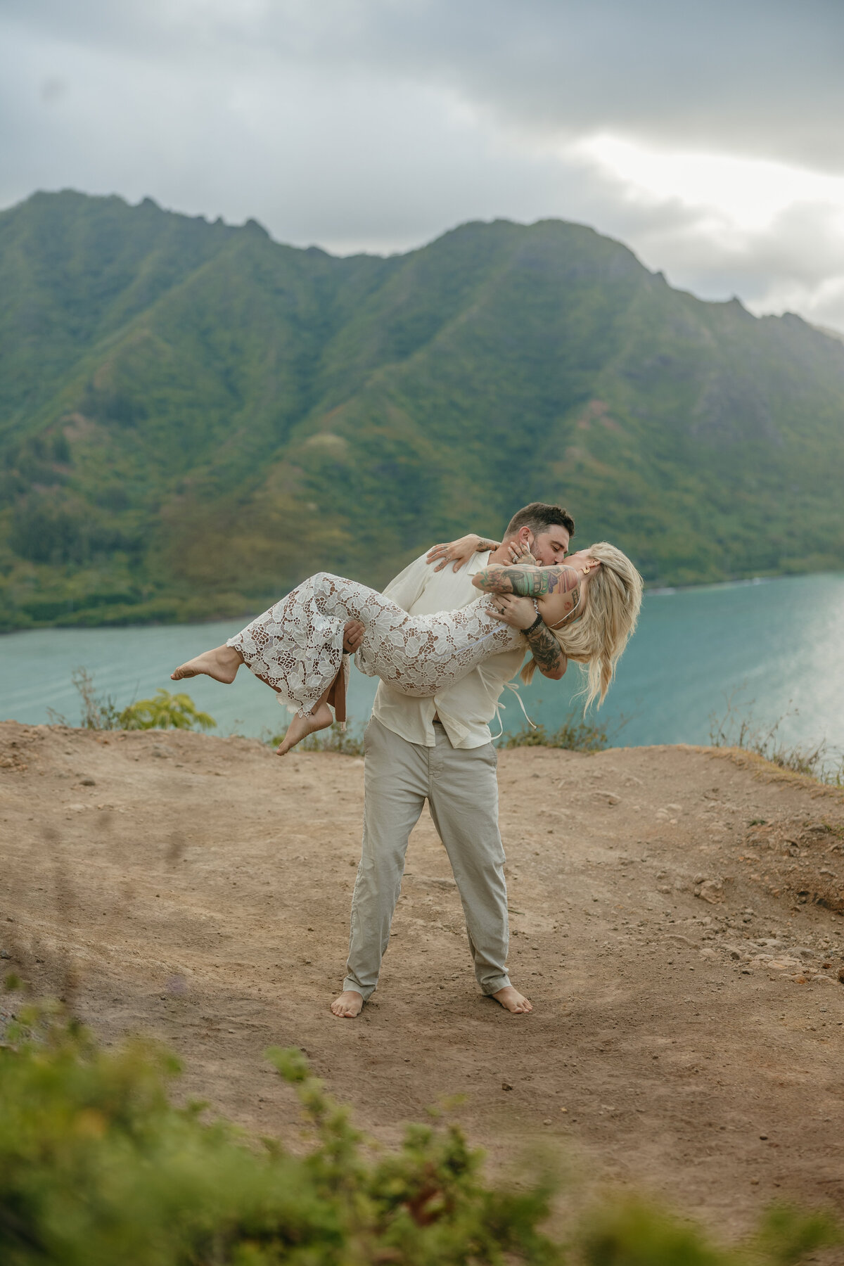 Oahu Hawaii Vow Renewal Photoshoot 