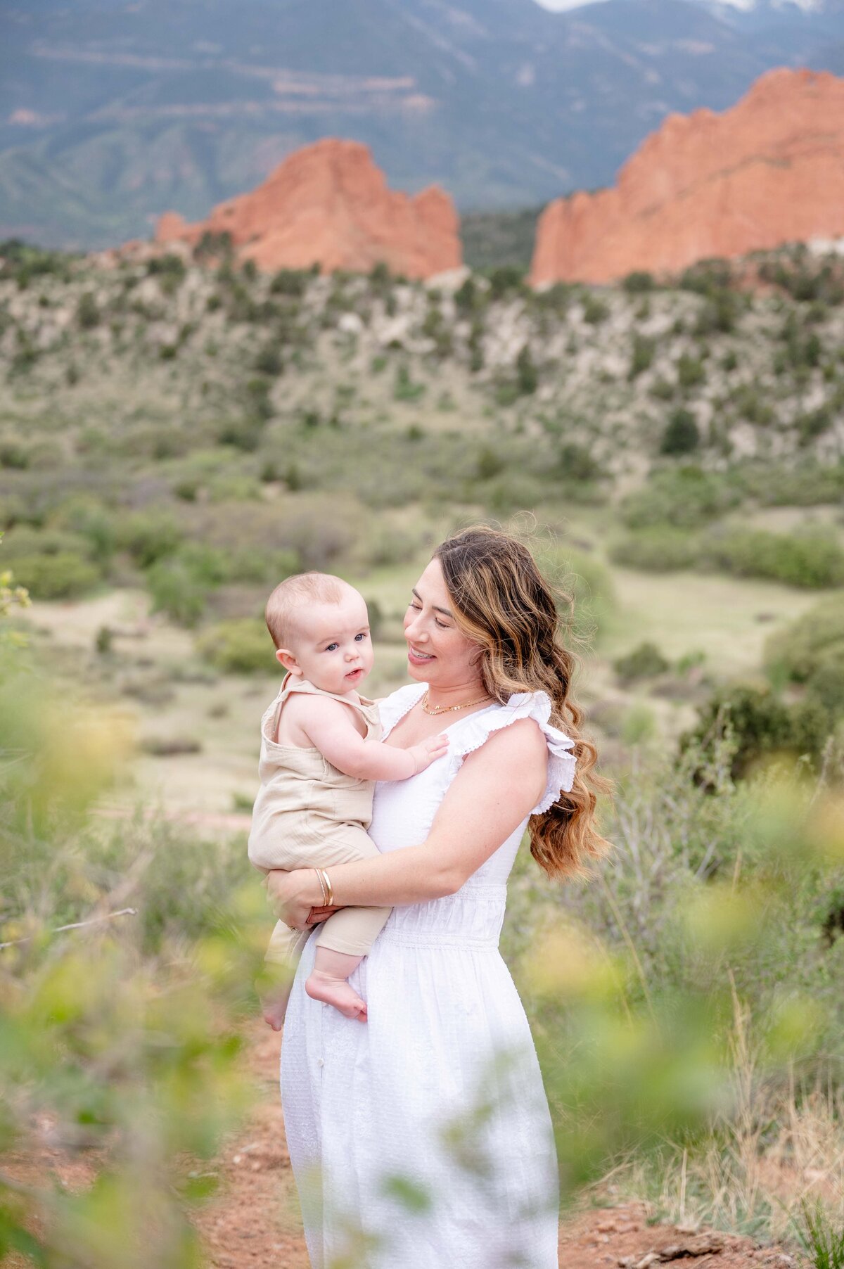 CO-Colorado-Springs-Spring-Mini-Session-Garden-of-the-gods-Magnolia-and-Grace-Photography-Co-HaleyM# (1)-27