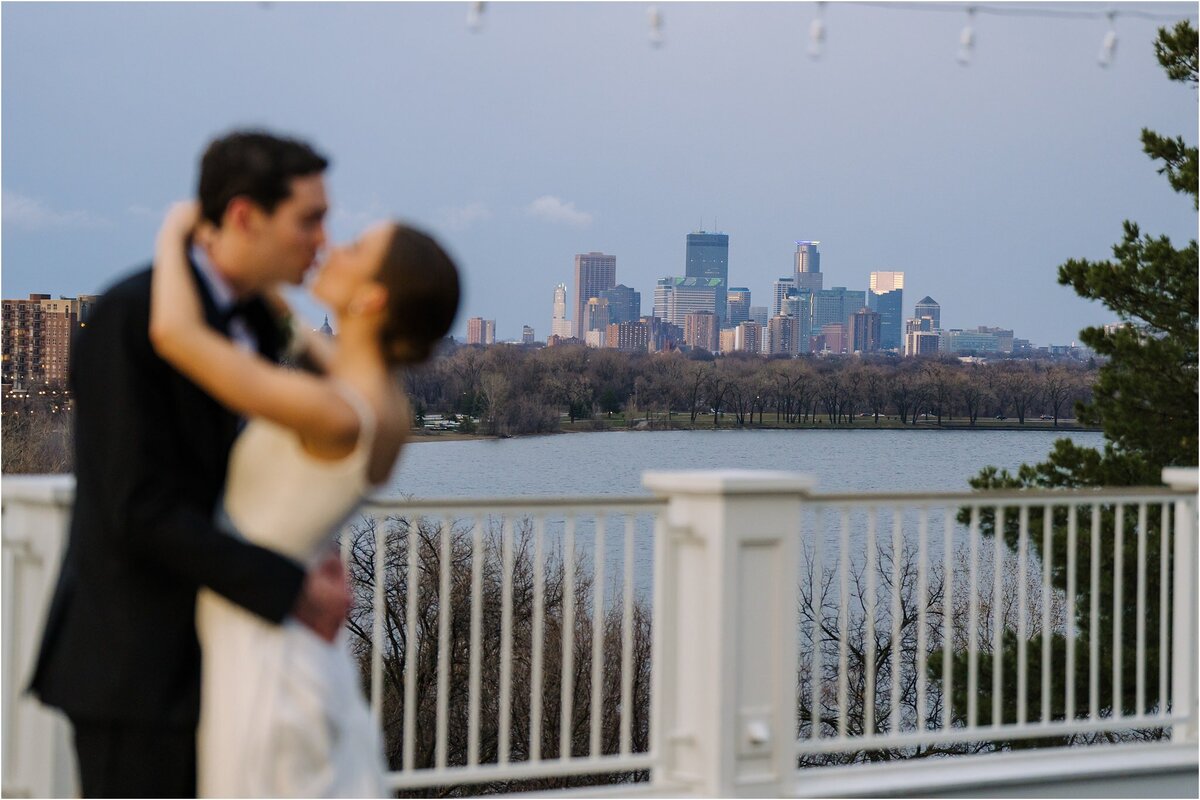 Best-Minneapolis-Wedding-Photographers-2220-205114_rz