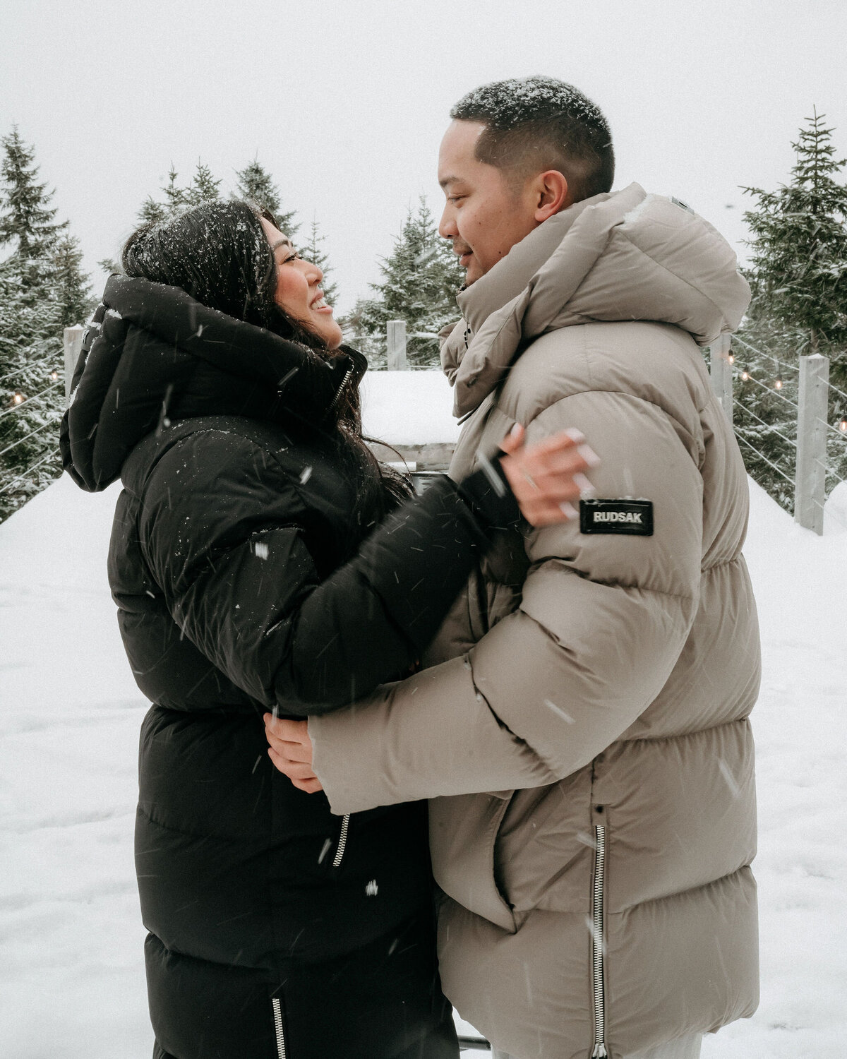 S-R_Winter-Elopement-Quebec-86