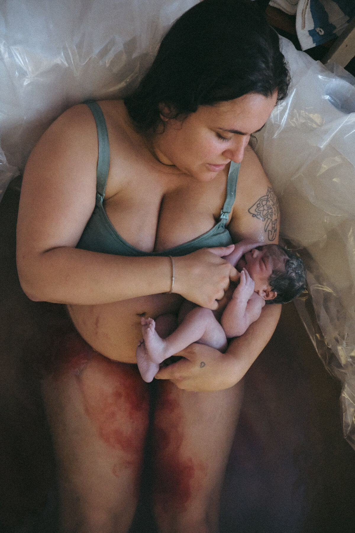 newborn-meets-mom