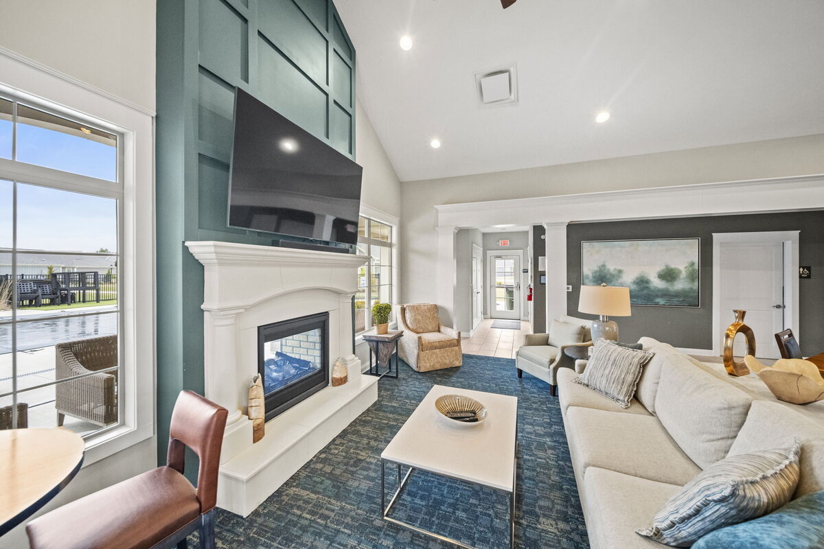 85-web-or-mls-A7403761