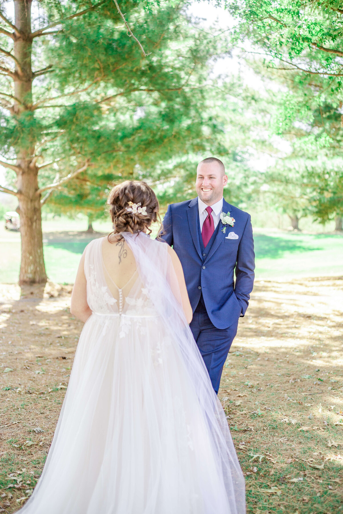 Bride-and-Groom-First-Look-Bethany-Lane-Photography