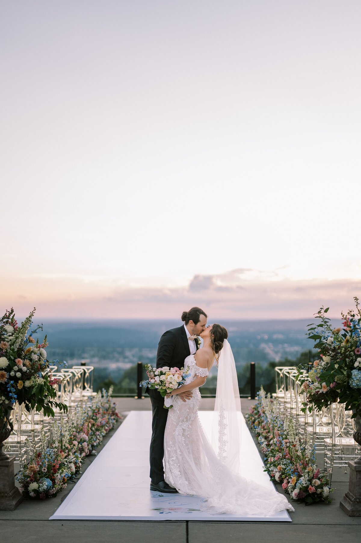 Lauren + John - Burrit on the Mountain Wedding-164