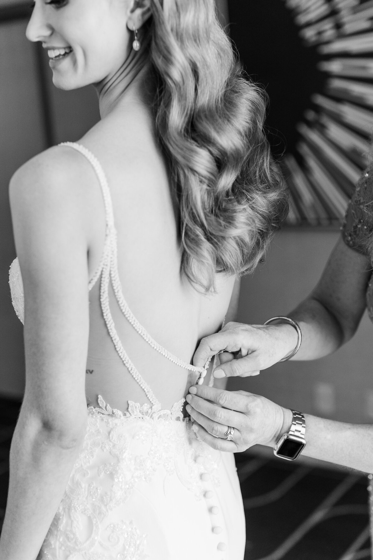Caroline & Joey wedding sneak peeks. Bella Faith Photography 26