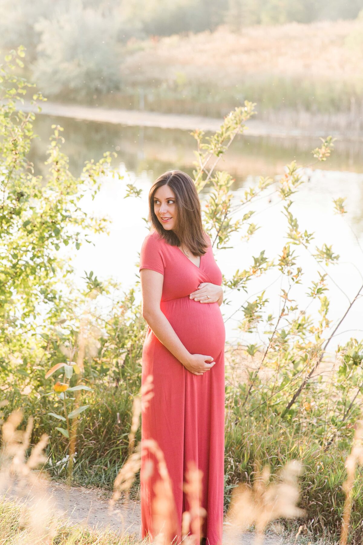 maternity session with lake