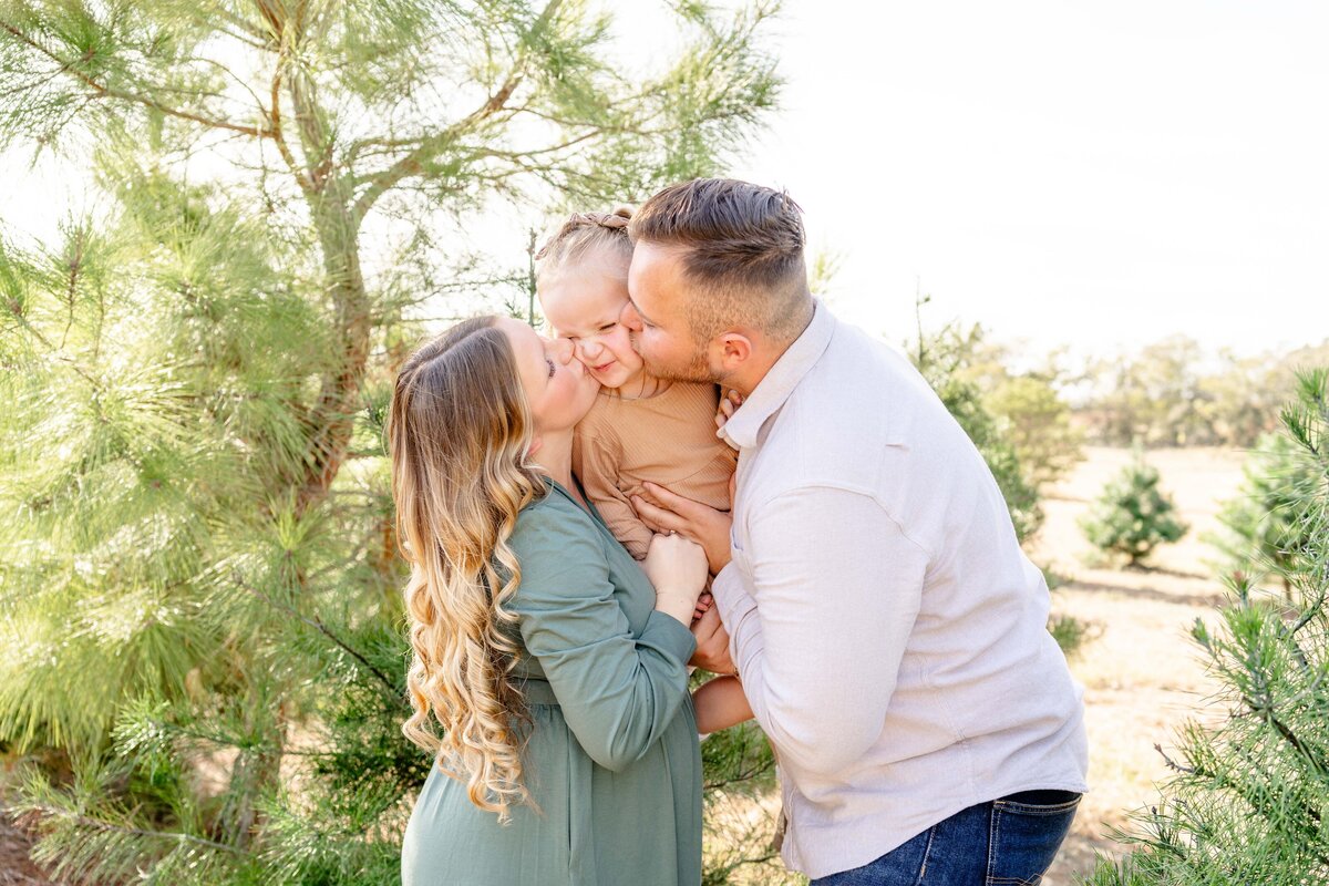 Austin-TX-Christmas-Tree-Farm-Mini-Session-Magnolia-and-Grace-Photography-Co-GinaM-# (1)-43