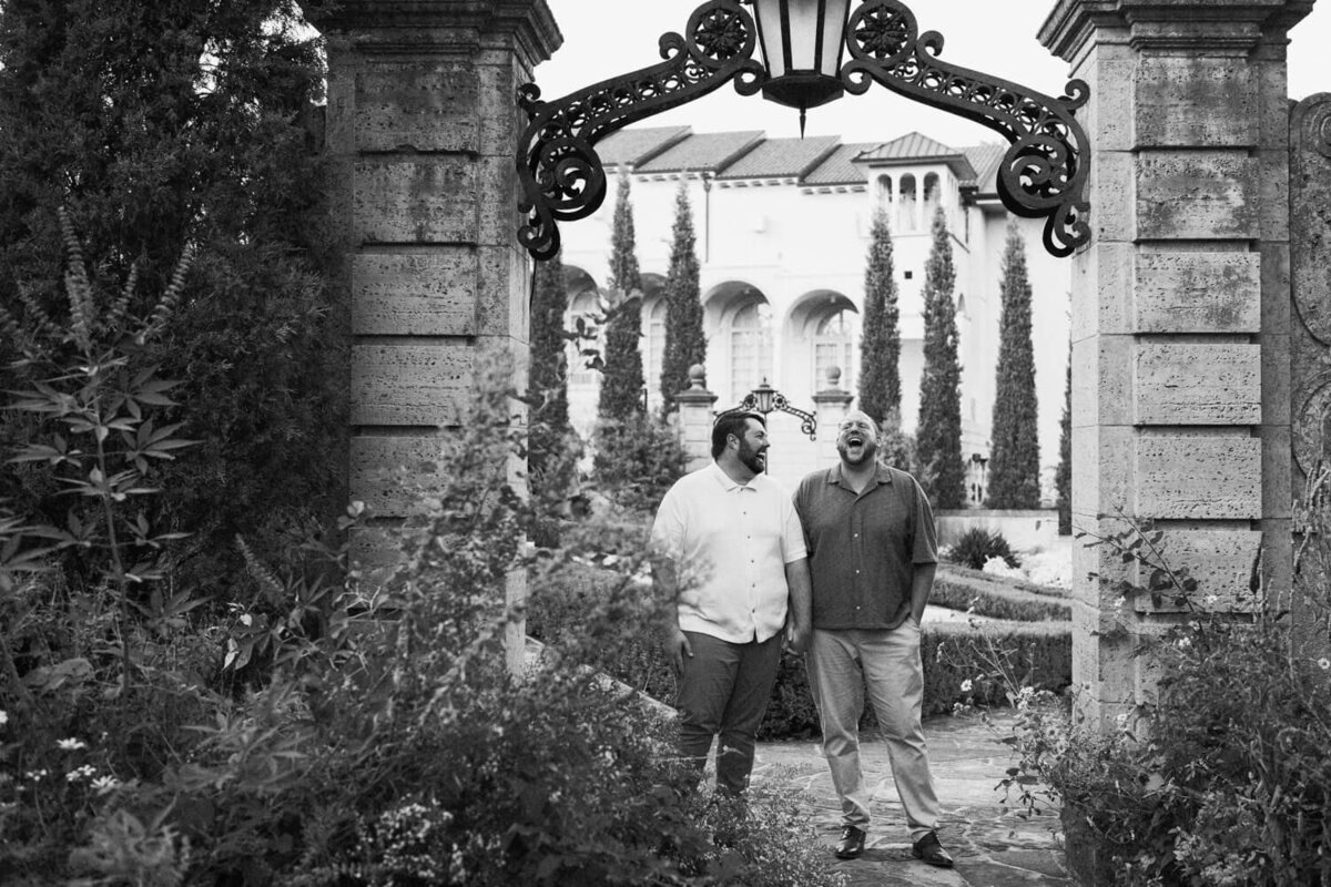philbrook-garden-engagement-session