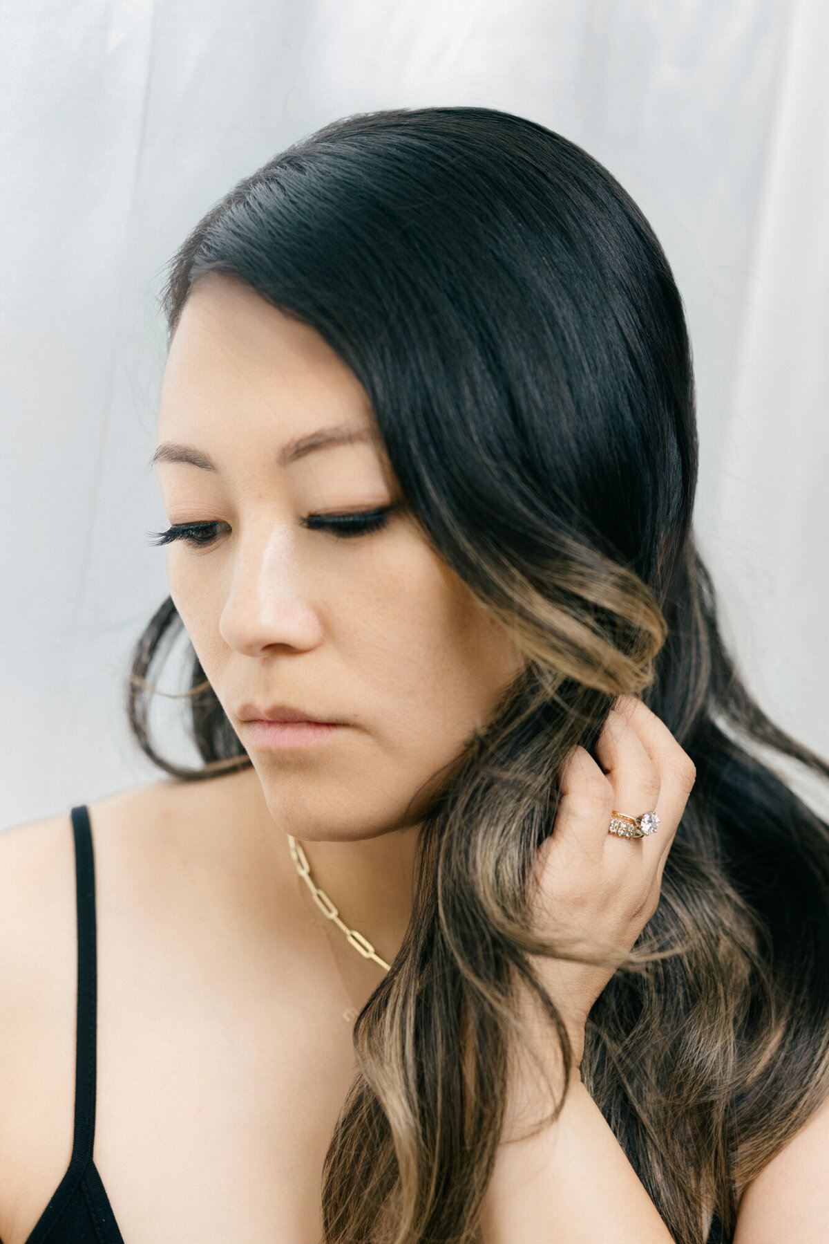 moody-vibey-serious-portrait-of-elle-photographer-va