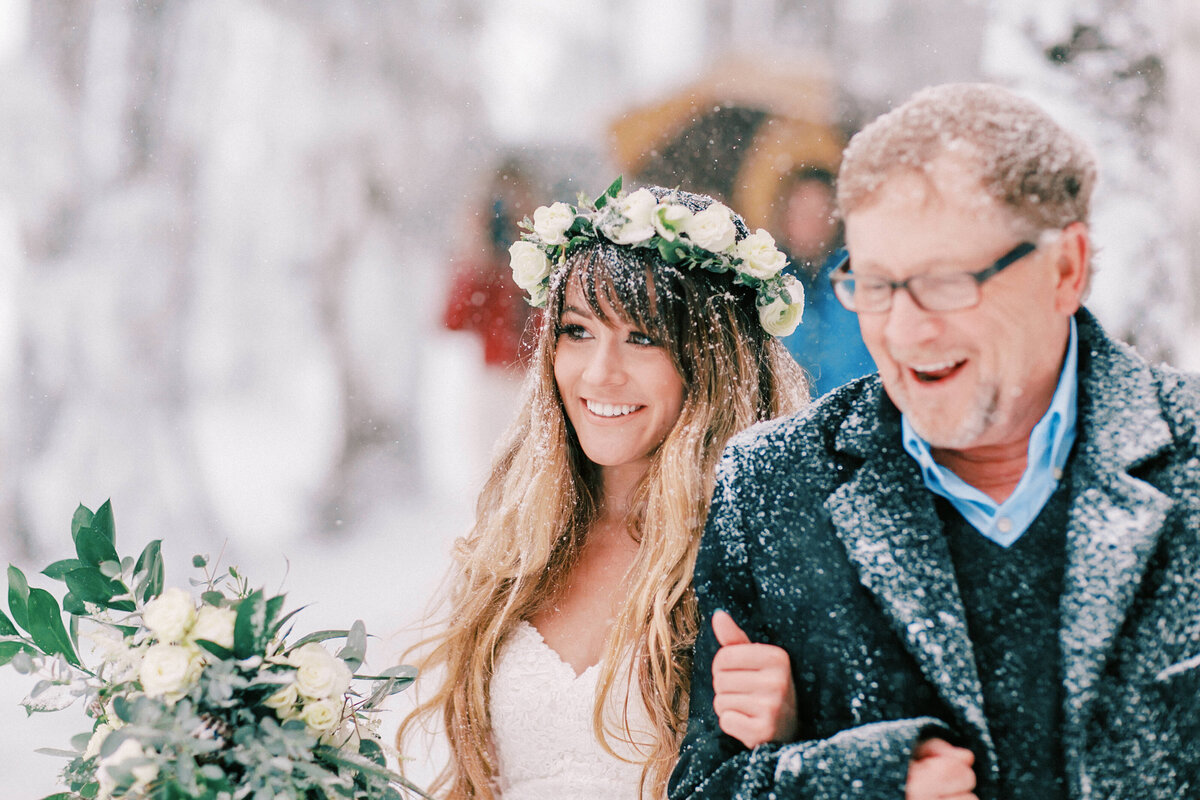 Winter Mount Hood Wedding, Rachel Howerton Photography (19)