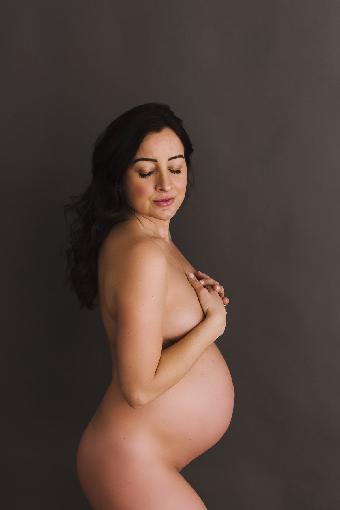 Beth Miga Photography Boston Massachusetts Newborn Baby Maternity Motherhood Photographer Simple Timeless Award Winning Intimate Luxury Portrait Experience Boston’s Best Newborn Photographer Boston Voyager Magazine The Boston Globe11