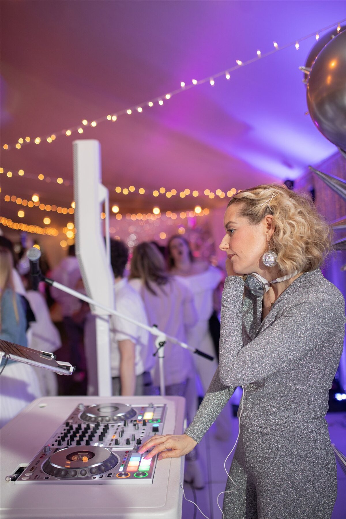disco-themed-white-party-connecticut-event-planner-sarah-brehant-events