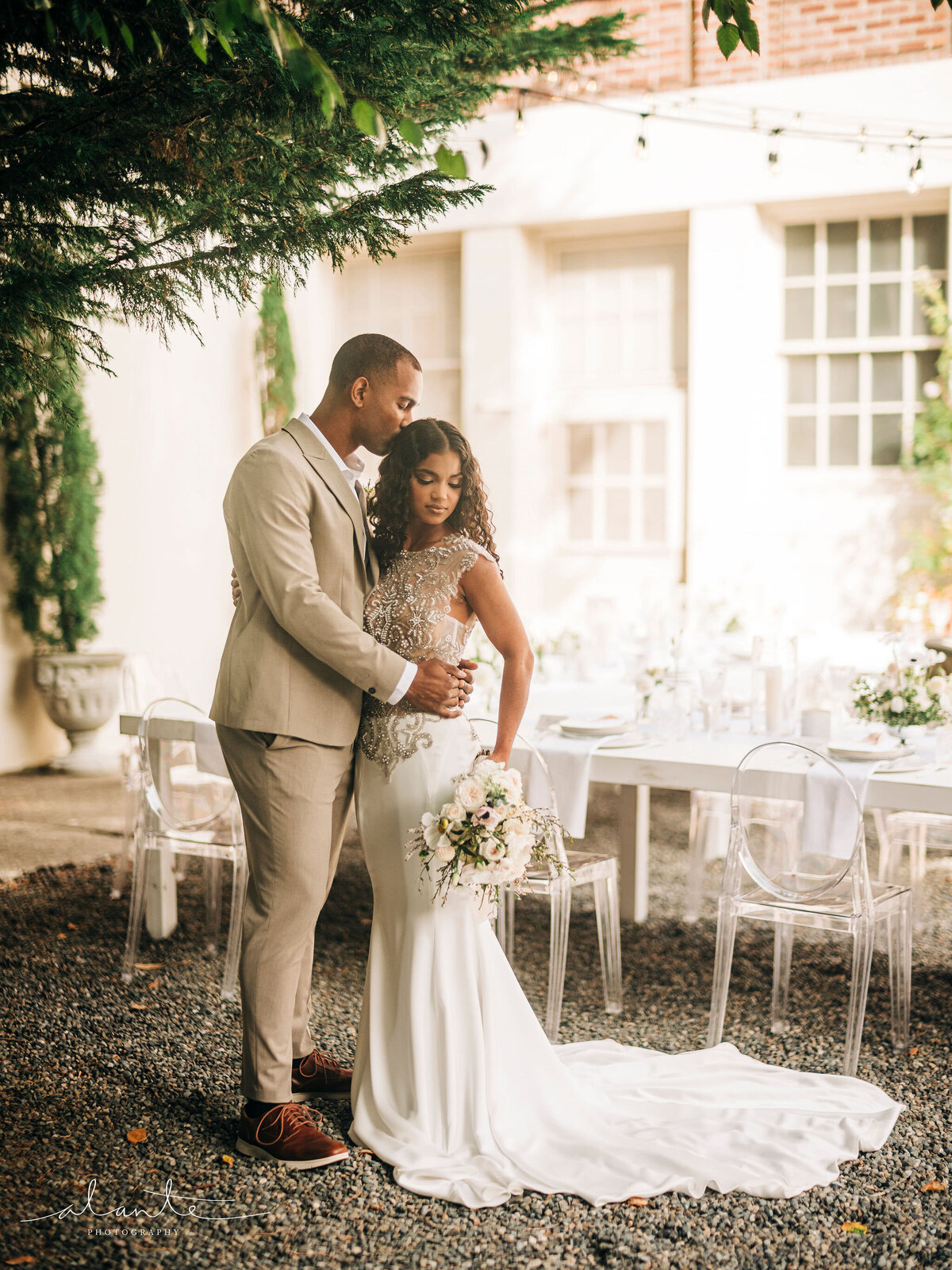 Modern Chateau Wedding at The Hall at Fauntleroy - 11