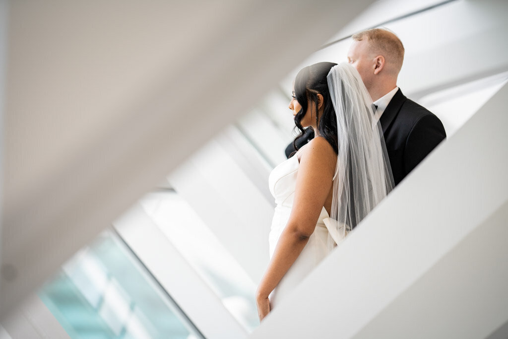 54-Milwaukee-Art-Mueseum-Wedding-Lauren-Ashley-Studios
