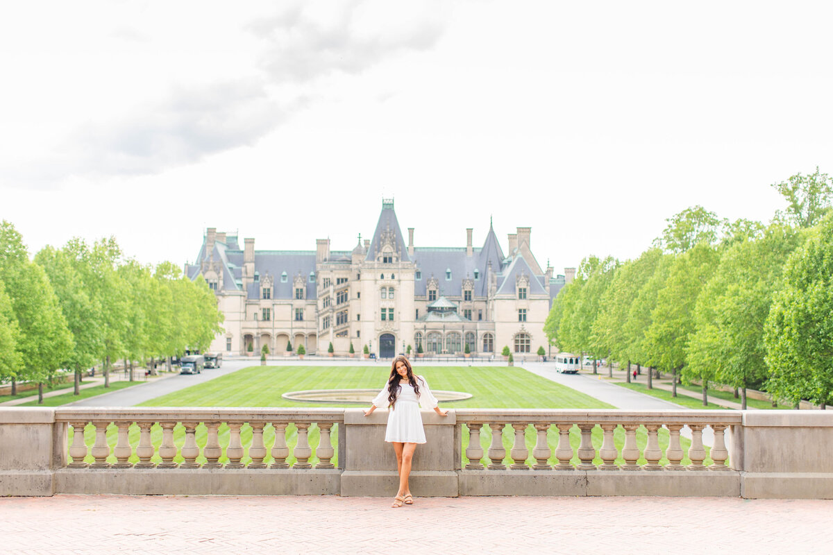 Olivia Sneaks | Biltmore Estate | Tracy Waldrop Photography-1
