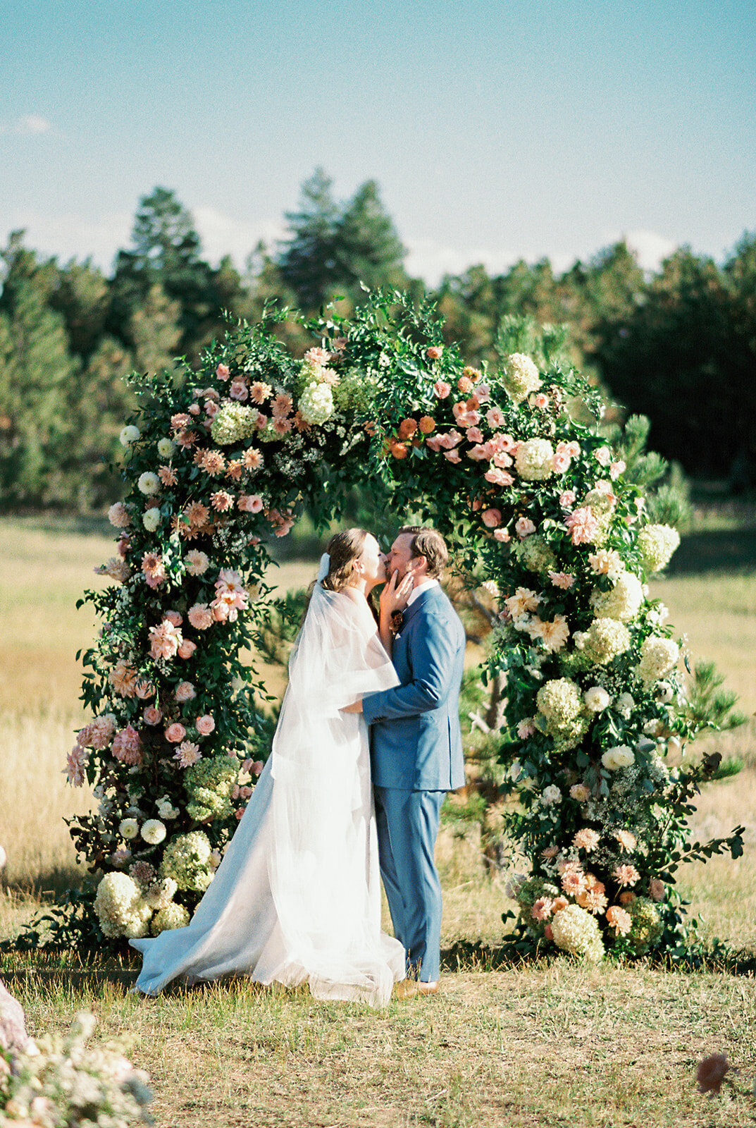 Calluna-Events-Boulder-Greystone-Ceremony-First-Kiss