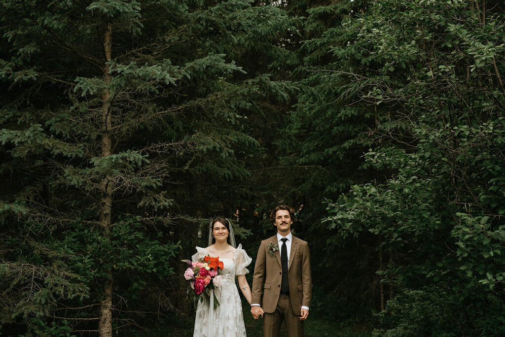 Gorgeous and elegant Fall wedding at The Valley Weddings, a rustic and majestic wedding venue in Westerose, Alberta, featured on the Brontë Bride Vendor Guide.