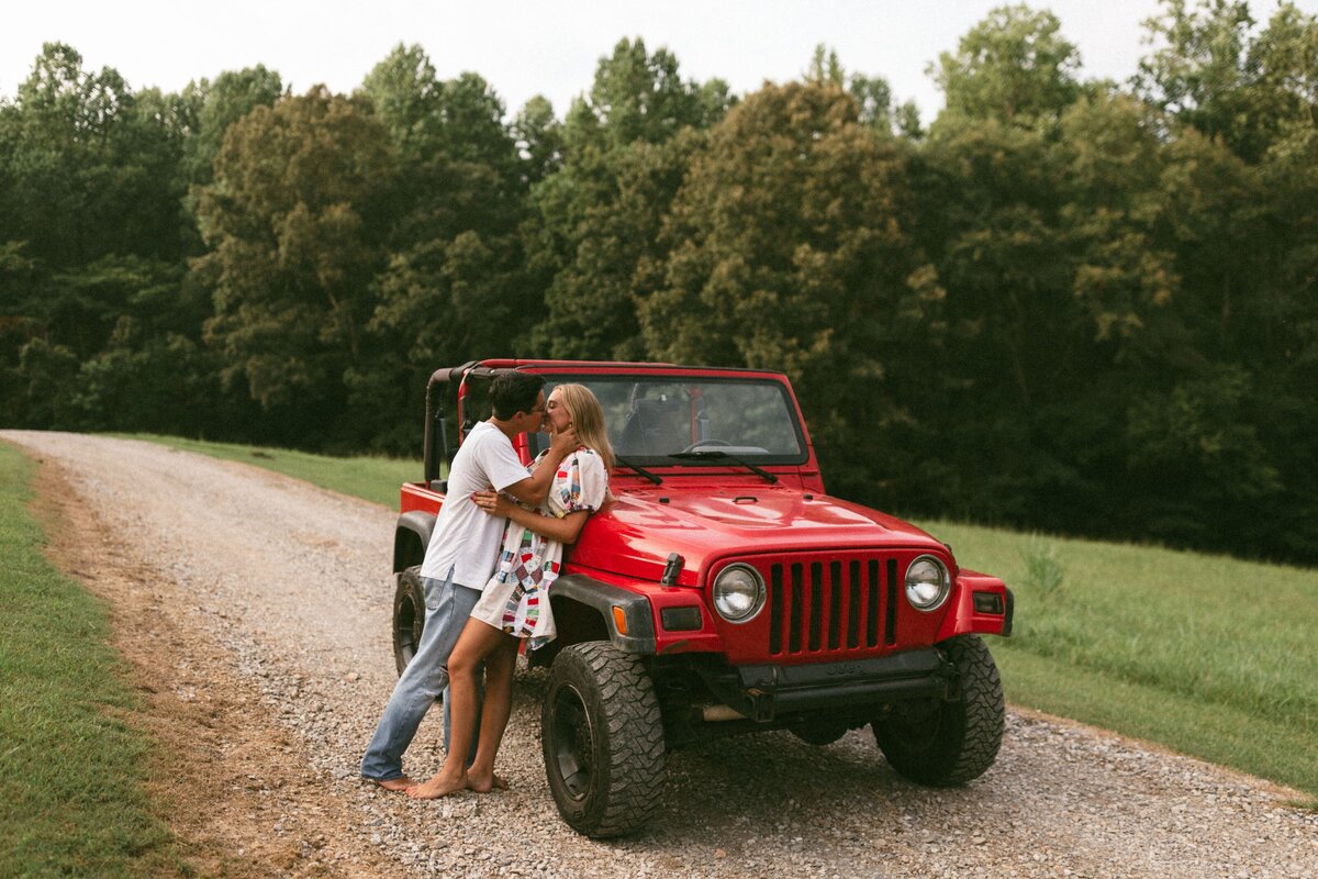 adventure jeep couple-10