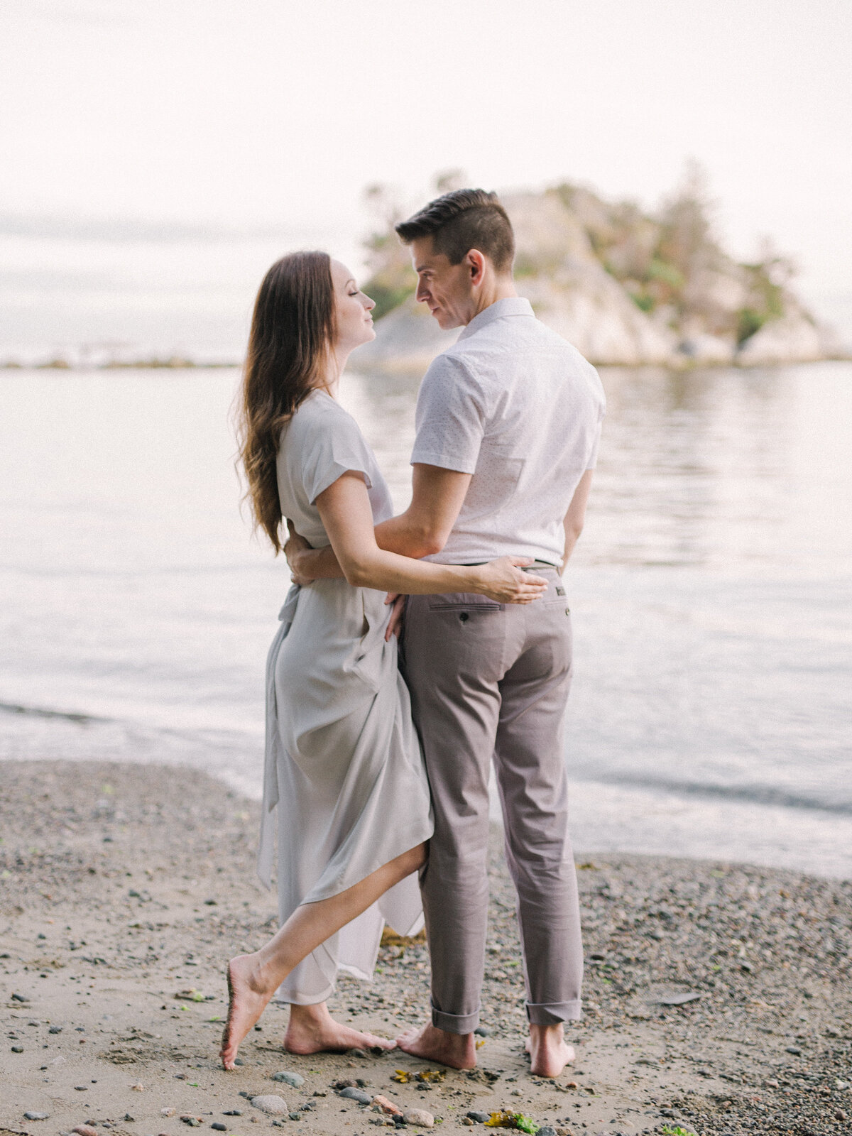 6-Vancouver Whytecliff Park Engagement Perla Photography-96