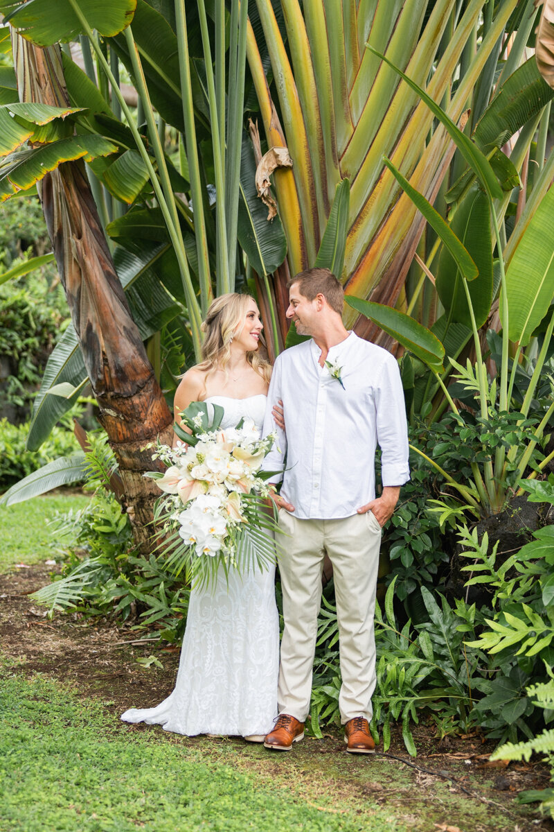 Big Island Wedding photography - Outrigger Kona bride and groom