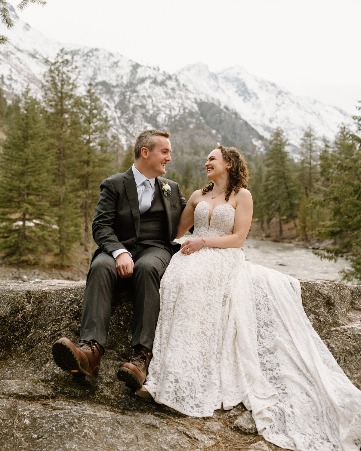 sleeping_lady_leavenworth_washington_spring_wedding_06