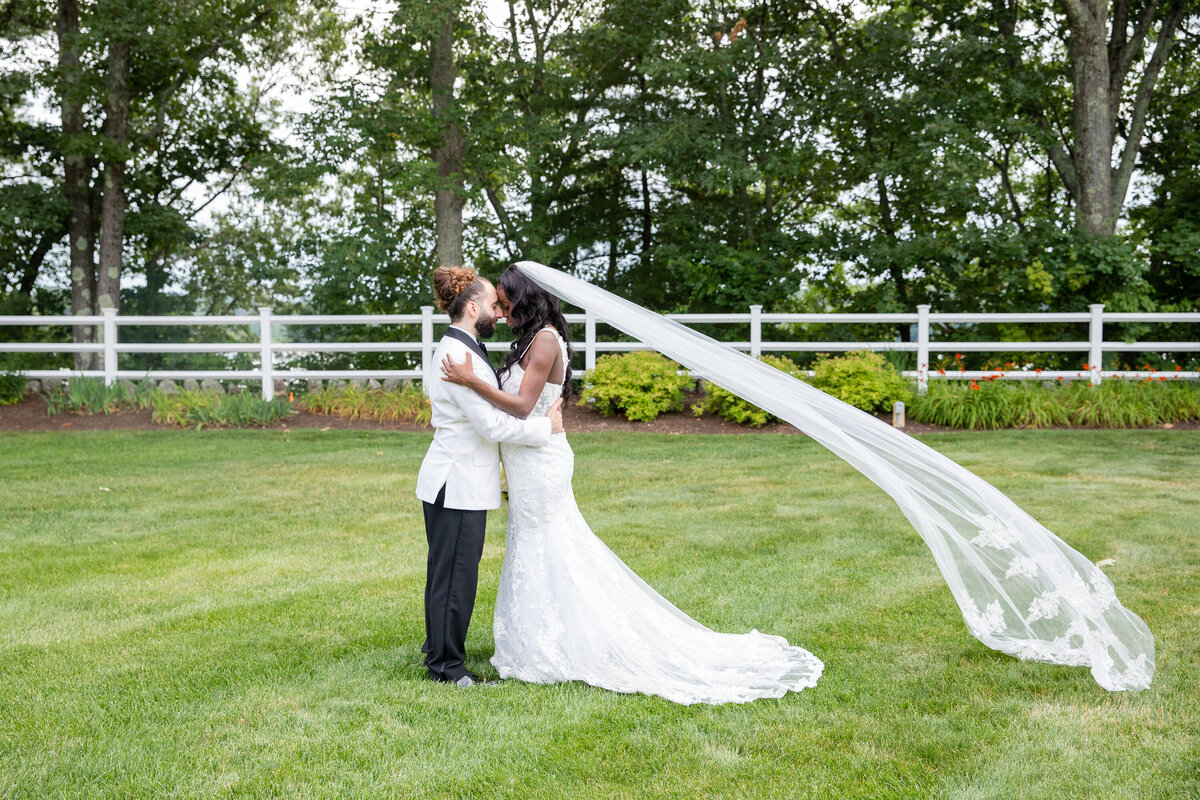 Lake-Pearl-wedding-Kelly-Pomeroy-Photography-Jasmine-Behtash-sneaks--8