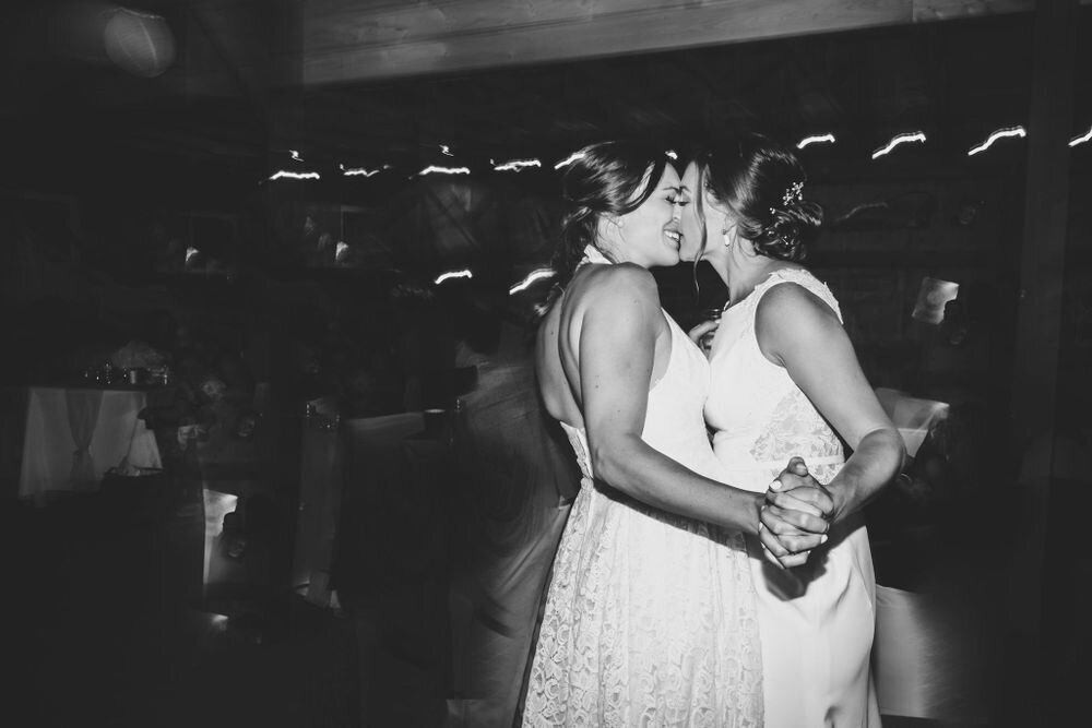 queer-nova-scotia-candid-wedding-photographer-00008-ce291e25-1000