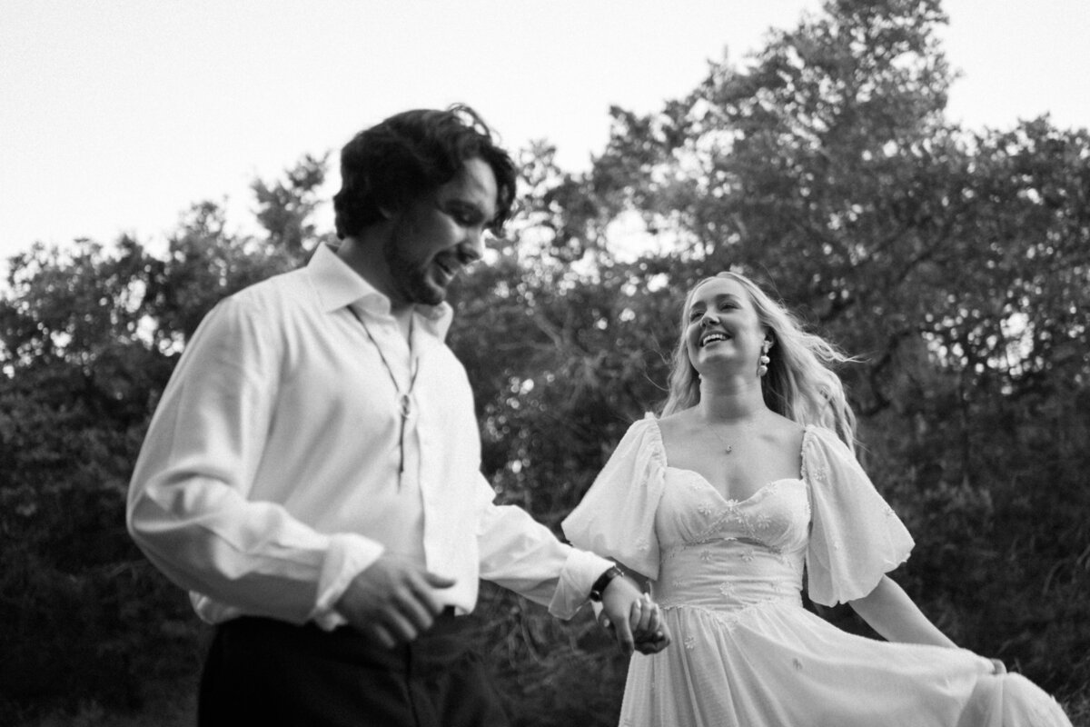 Chloe&ThomasWeddingPhotos_Previews_AustinWeddingPhotographer_HereafterFilms-100