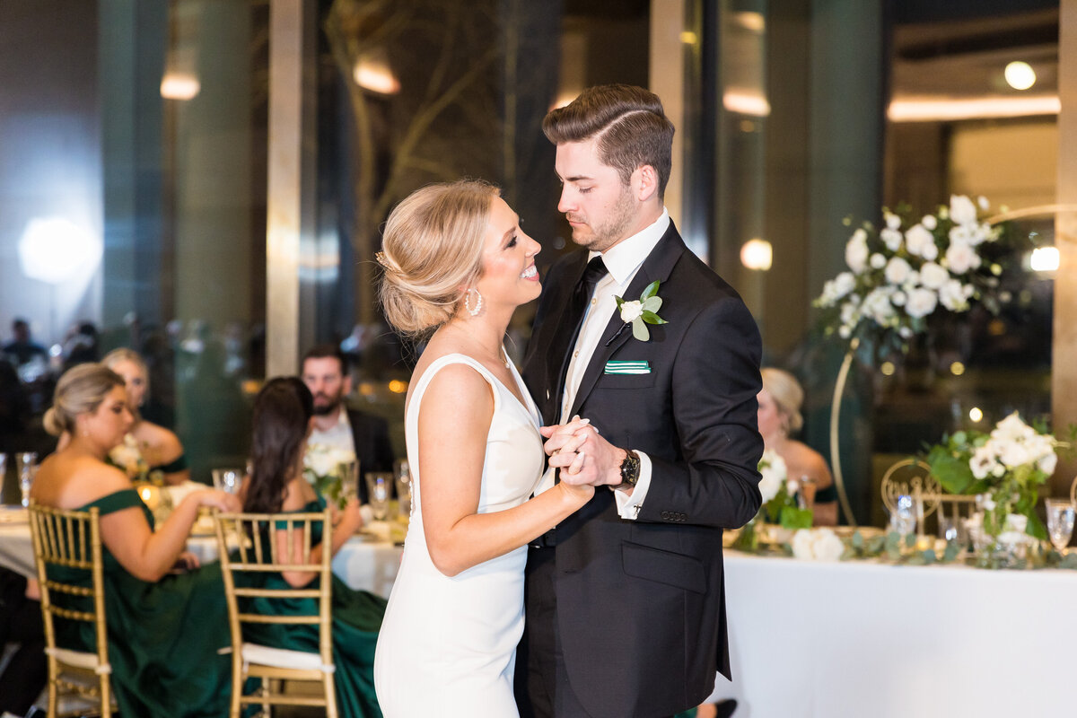 Bride and groom first dance at Tennessee State Museum