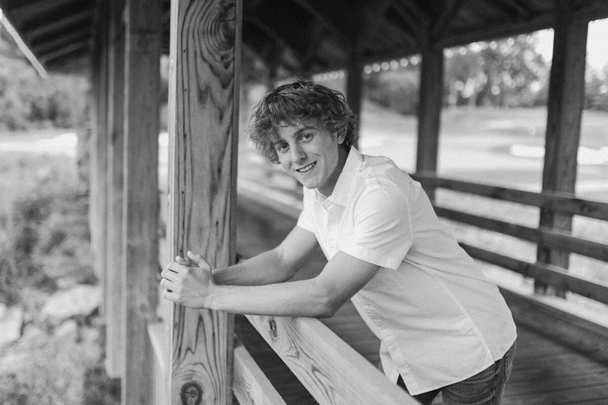 Evan Jones-9656