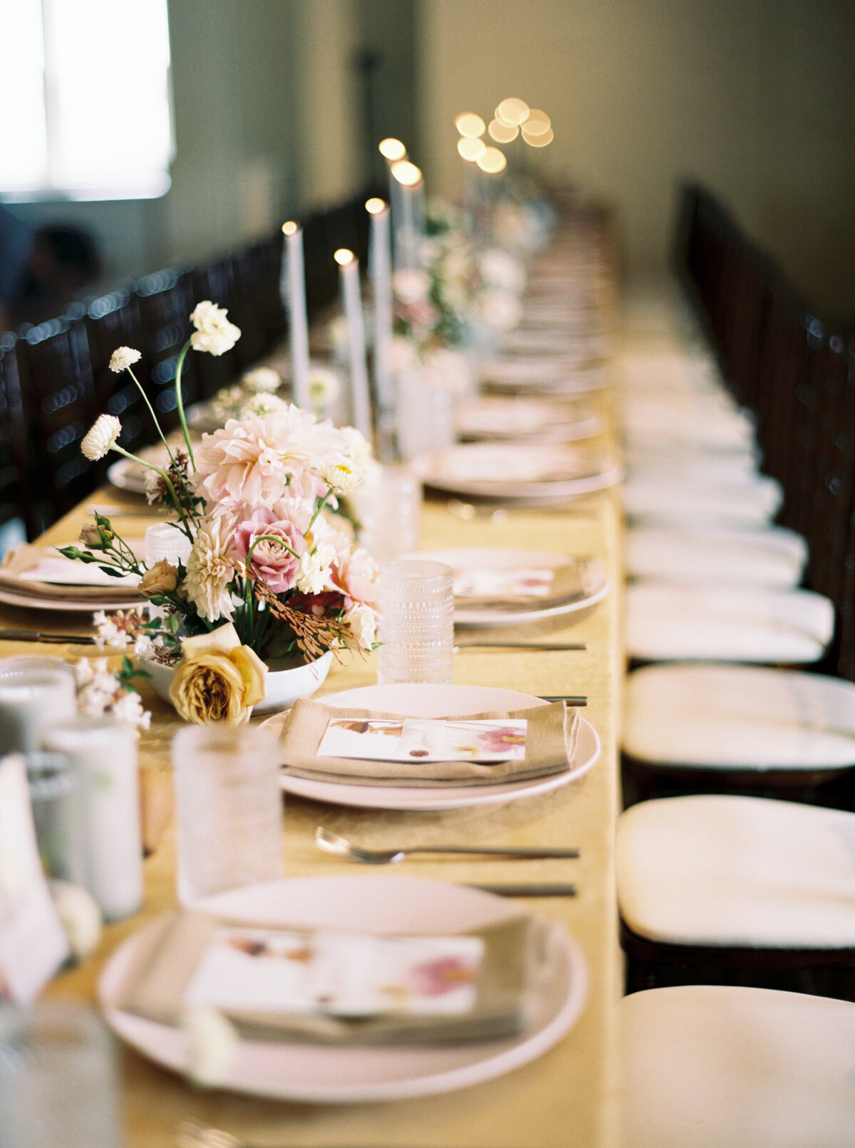 max-owens-design-elegant-autumnal-wedding-14-long-table