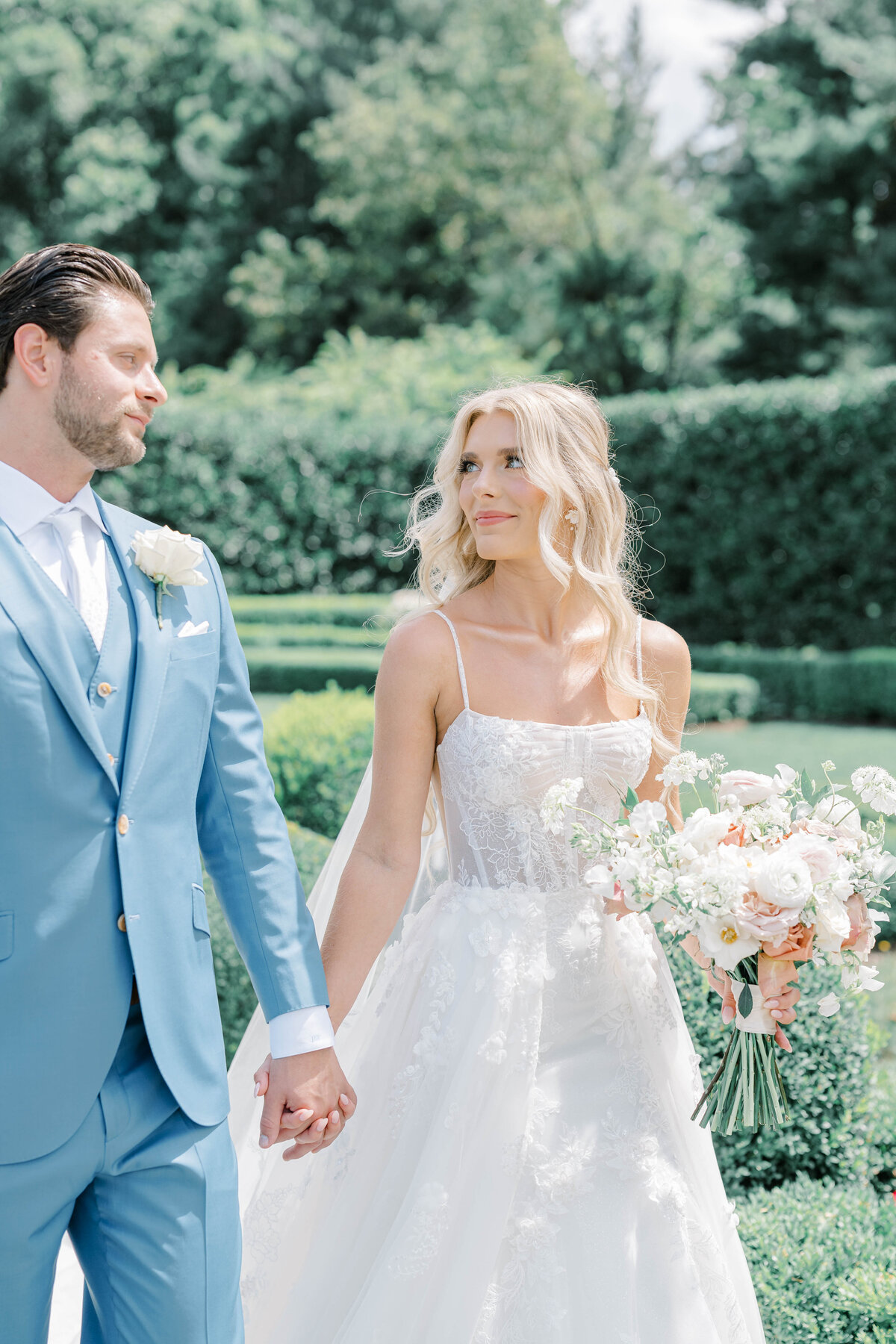 Caitlyn_and_Joe_Sneak_MTA-97