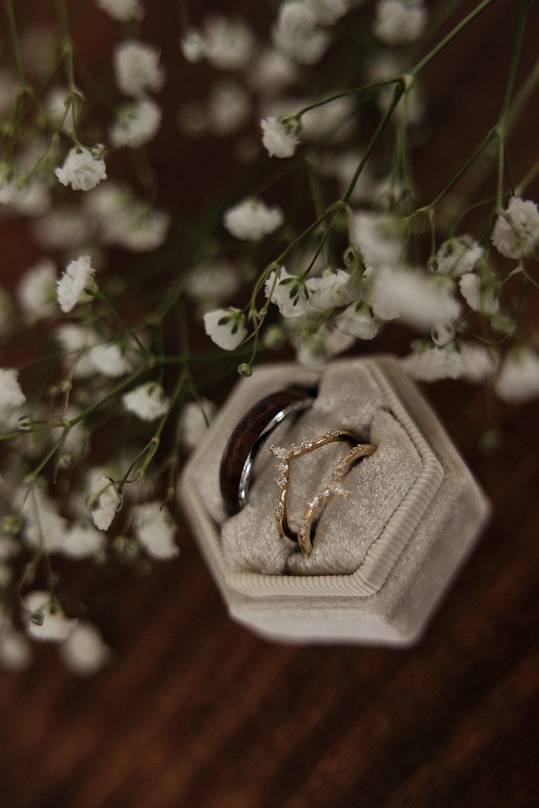 prairie-lodge-small-wedding-rob-sarah-4