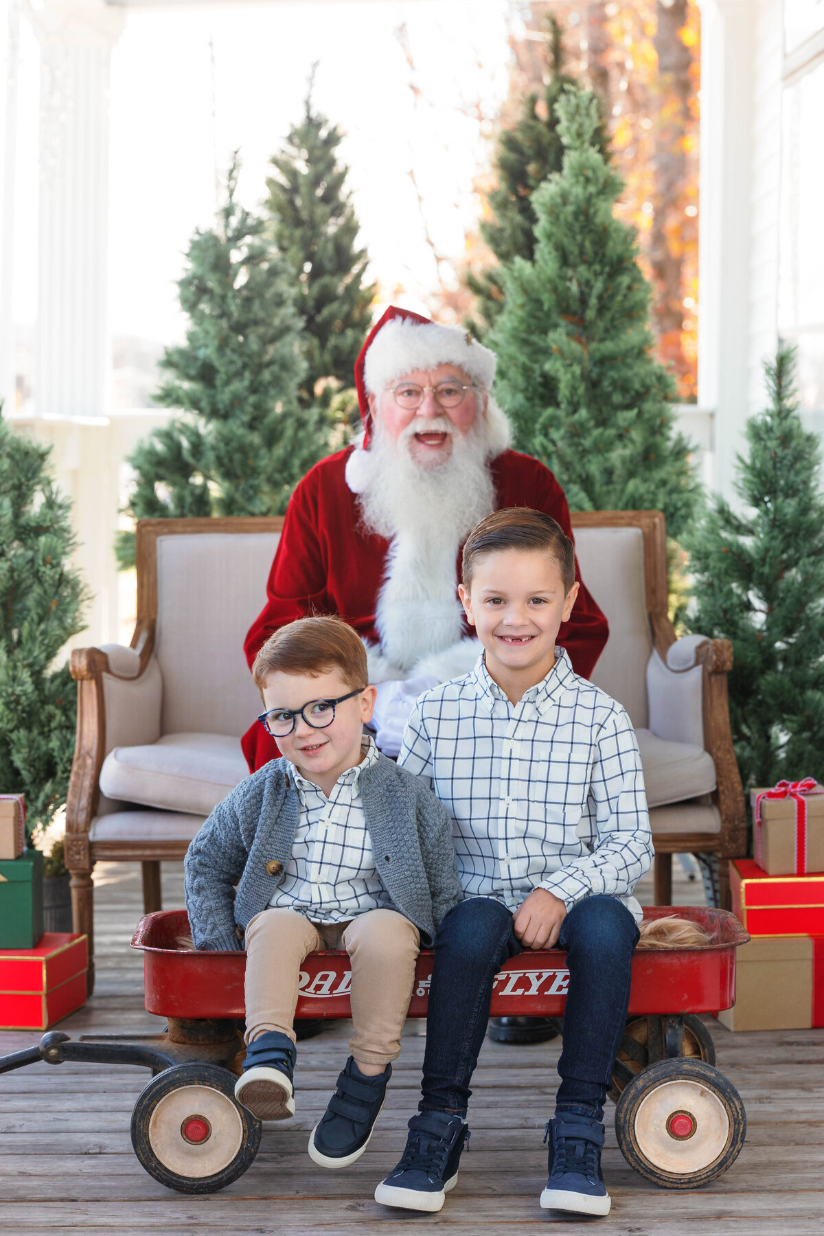 7_Priest Santa 23_B83A7734