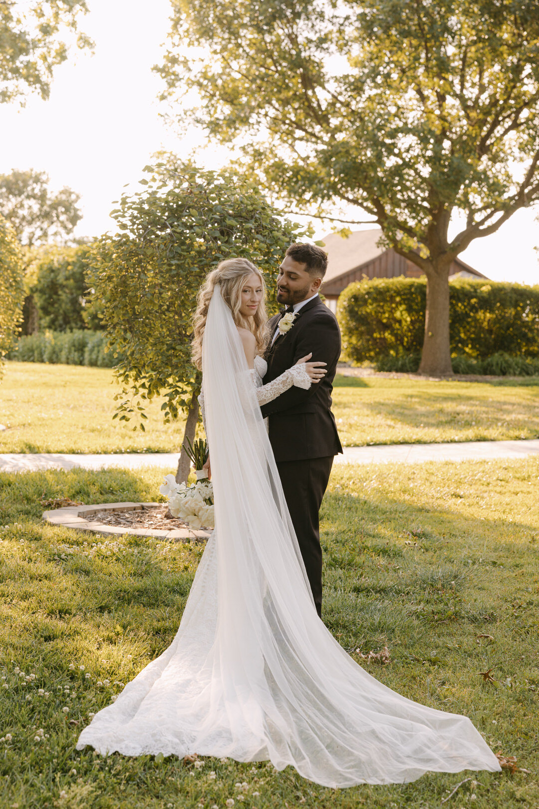kayleigh-elijah-prairie-hill-vineyard-wedding-ashleyxashley-86
