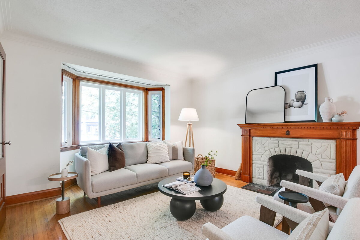 14-web-or-mls-8_005_Living Room