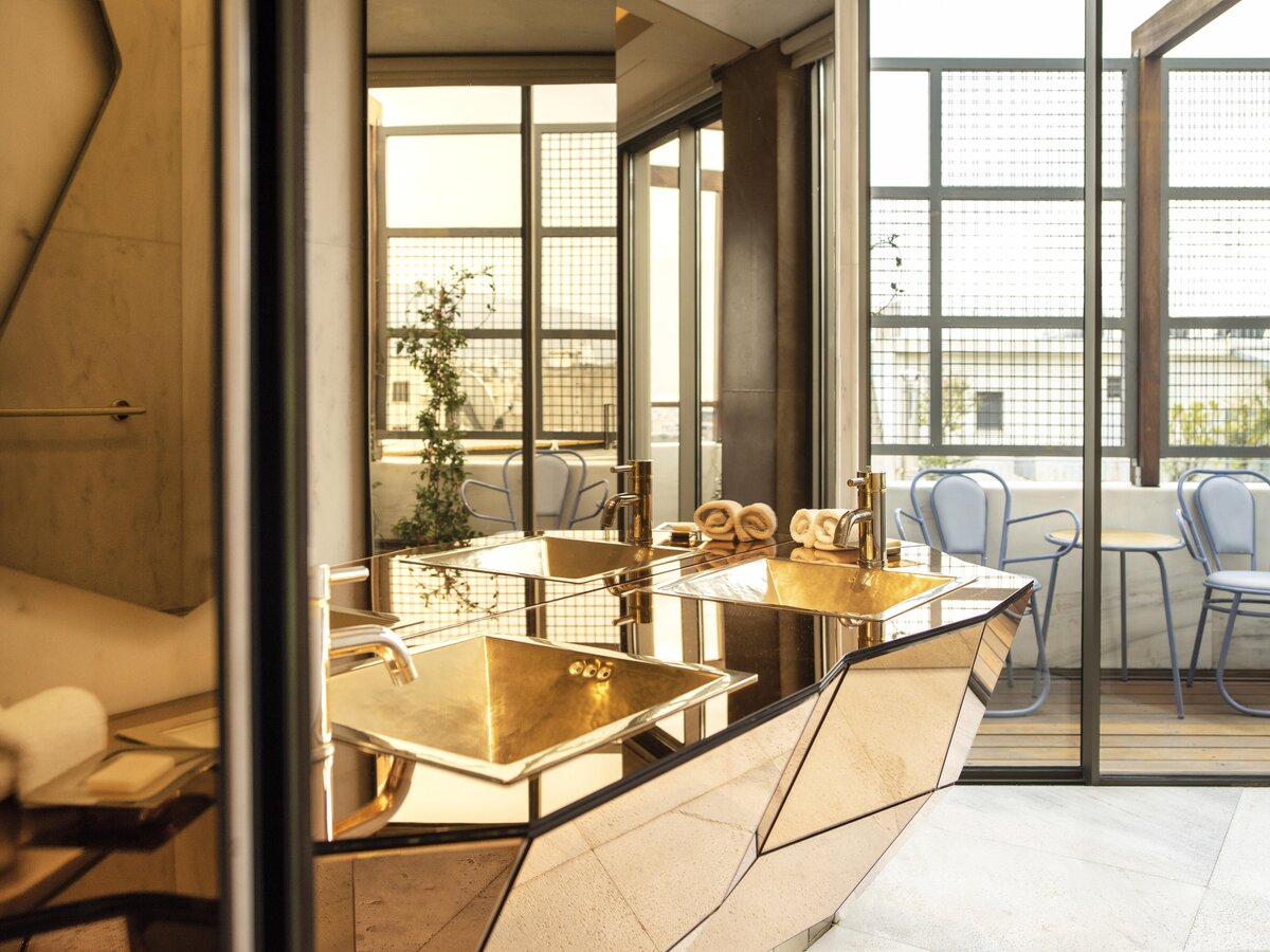 Waterstone - NEW Hotel - Athens - Luxury Boutique Hotel - NEW Hotel Penthouse suite bathroom