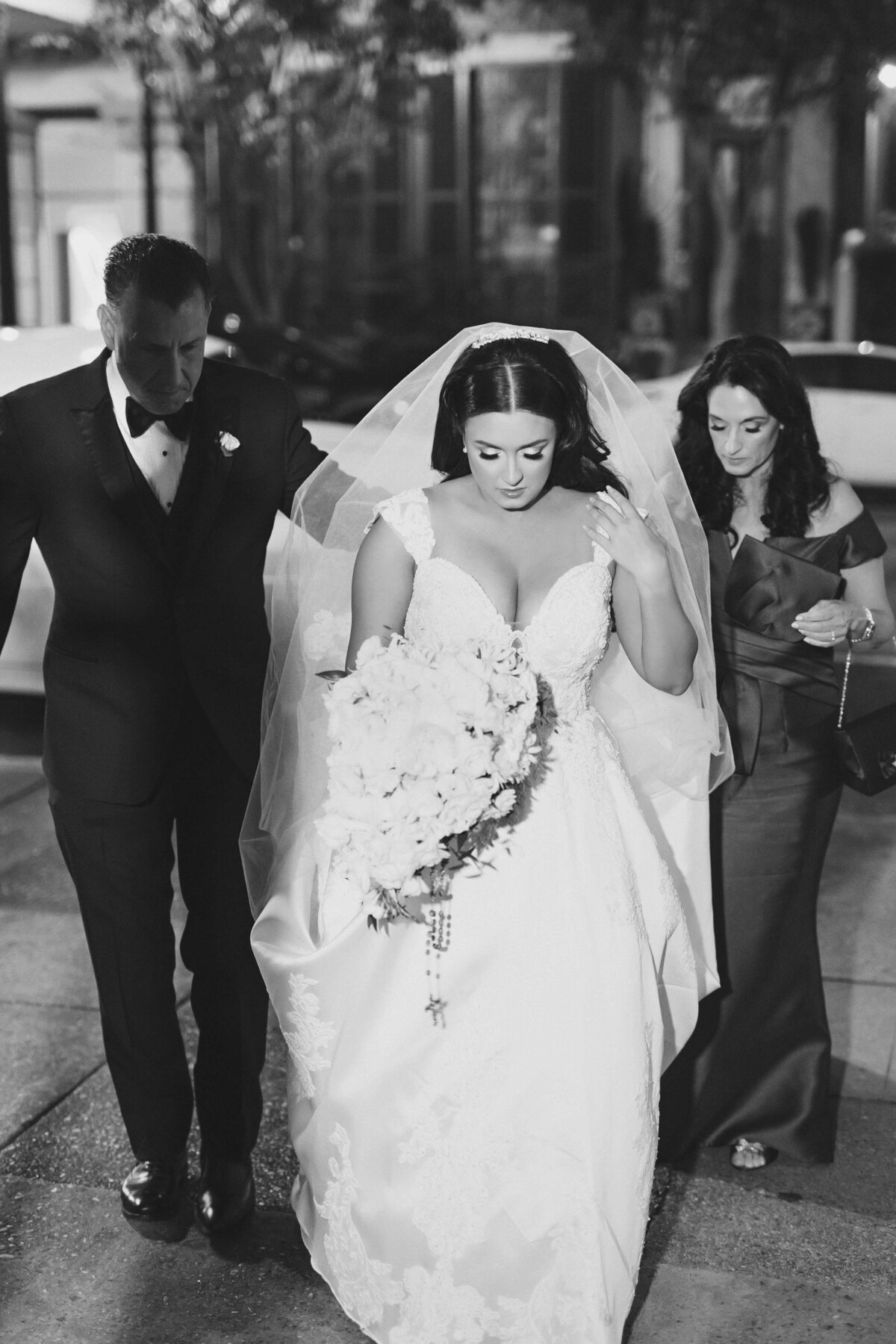 bride walking up to her New Orleans wedding