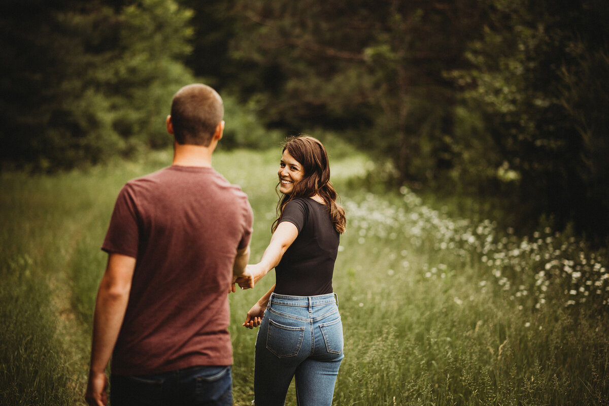 cute engagement session