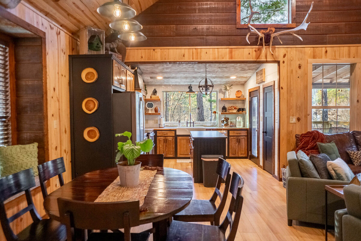 wolf-pen-gap-cabin-big-timber-lodge-22