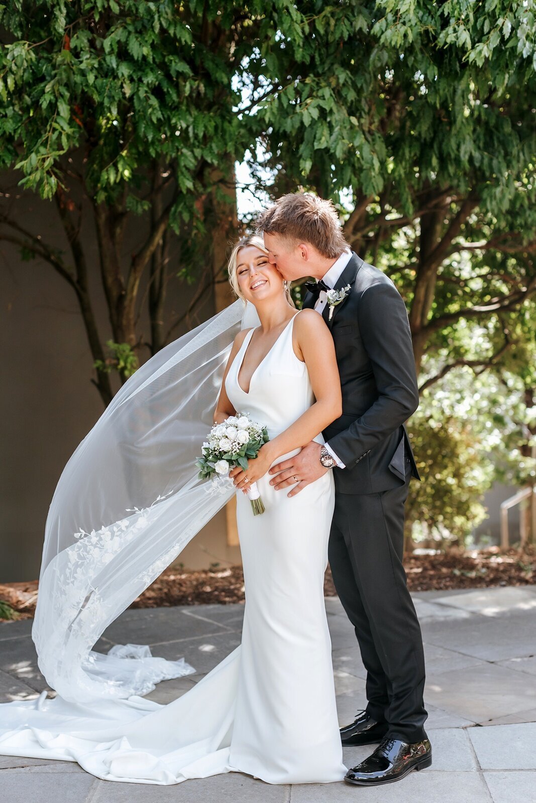 Elope-micro-wedding-elopement-yarravalley-melbourne-Balgownie-Estate46