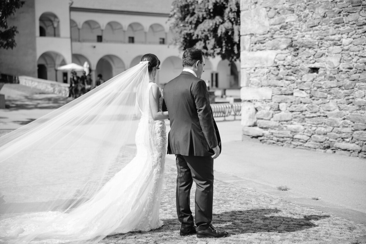 1C3A6948-0530-45DF-A1C9-0BA6F047CE22_1_201_a