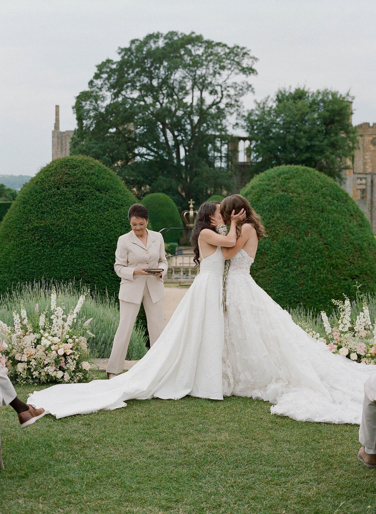 cotswolds-film-wedding-photographer-destination108